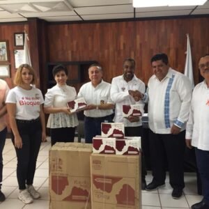 Xalhabana A.C. y Fundación Presmanes, donaron 2000 preservativos al municipio de Tuxpan